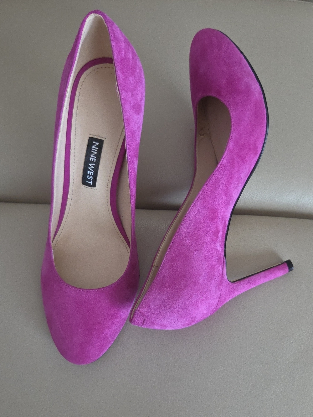 Nine West Women's Bright Magenta Suede Pumps Size 6M